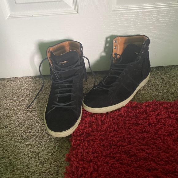 Because there collecting dust - Picture 6 of 7